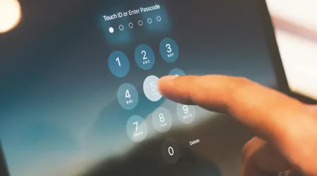 Como a tela do smartphone reconhece o toque? A capacitância e os íons dos dedos
