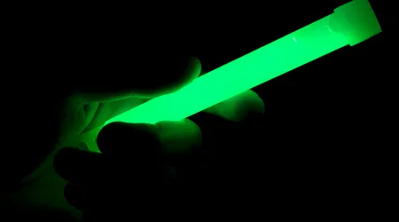 Glow Stick Caseiro: Como Fazer Luz Química com Peróxido de Hidrogênio