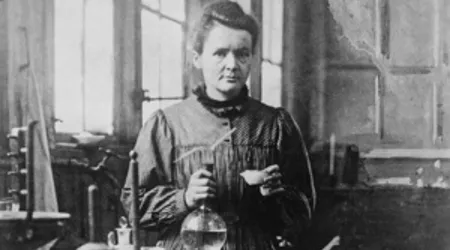 Marie Curie e seu Travesseiro Radioativo: Os Hábitos Perigosos da Pioneira do Rádio