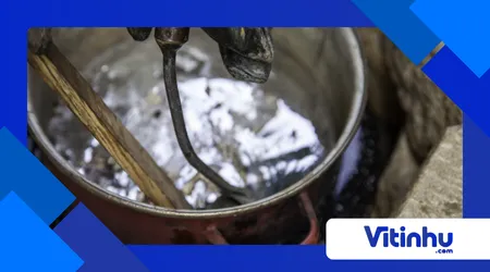 metal que derrete na mão