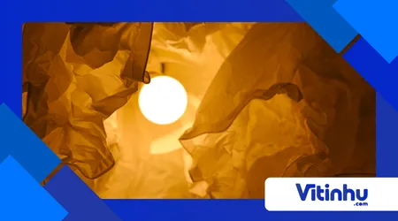 Luz UV caseira com papel celofane e lanterna